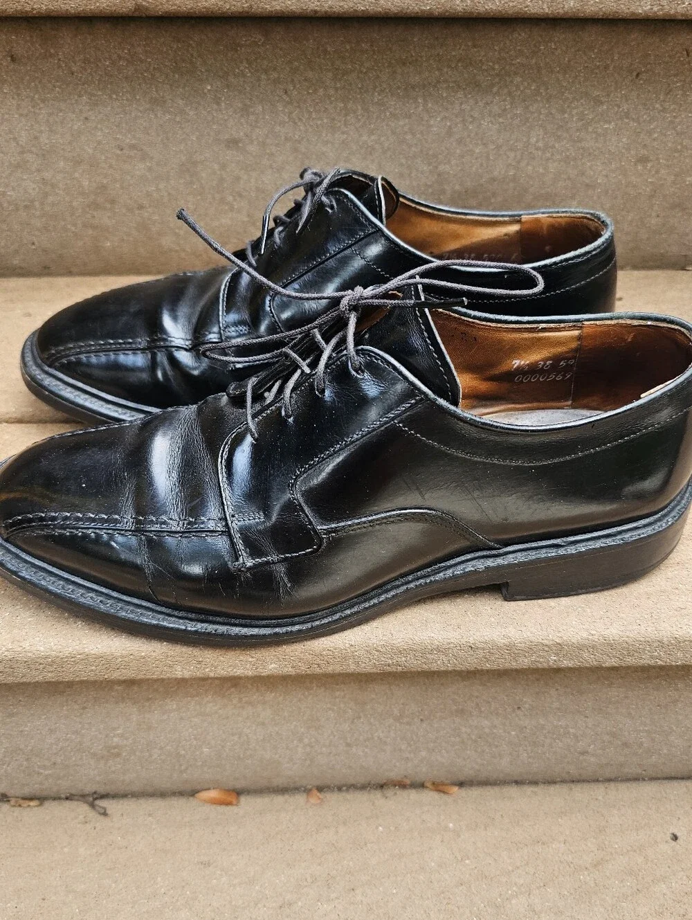 Allen Edmonds Hillcrest Black Leather dress shoes Vibram Heel 7.5
